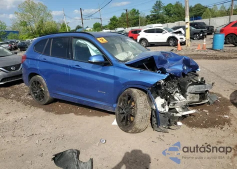 2017 BMW X1 xDrive28I из США, поврежденный, VIN WBXHT3C32H5F81460